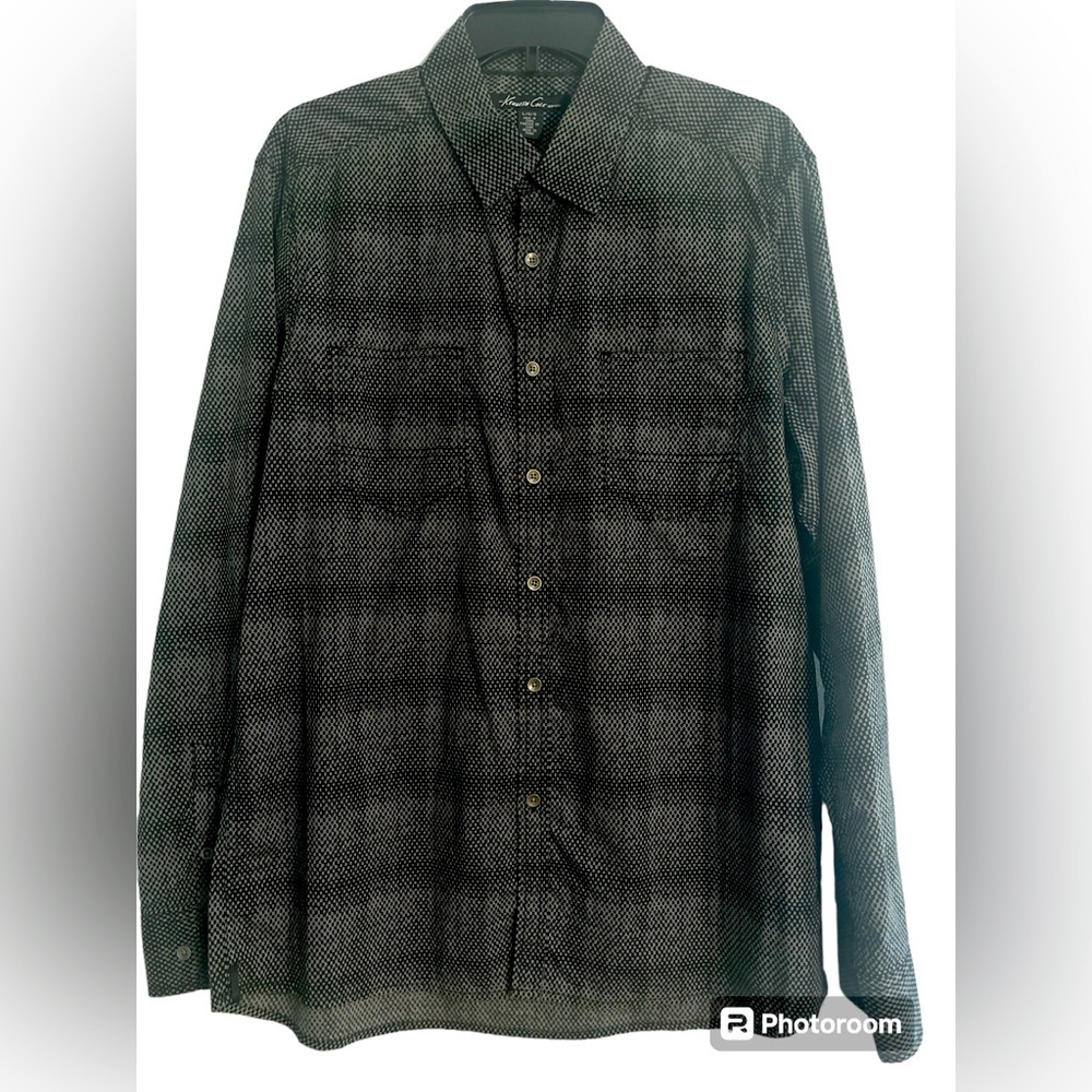 Kenneth Cole, Men’s button up shirt, front pockets, long sleeves, Size: Large